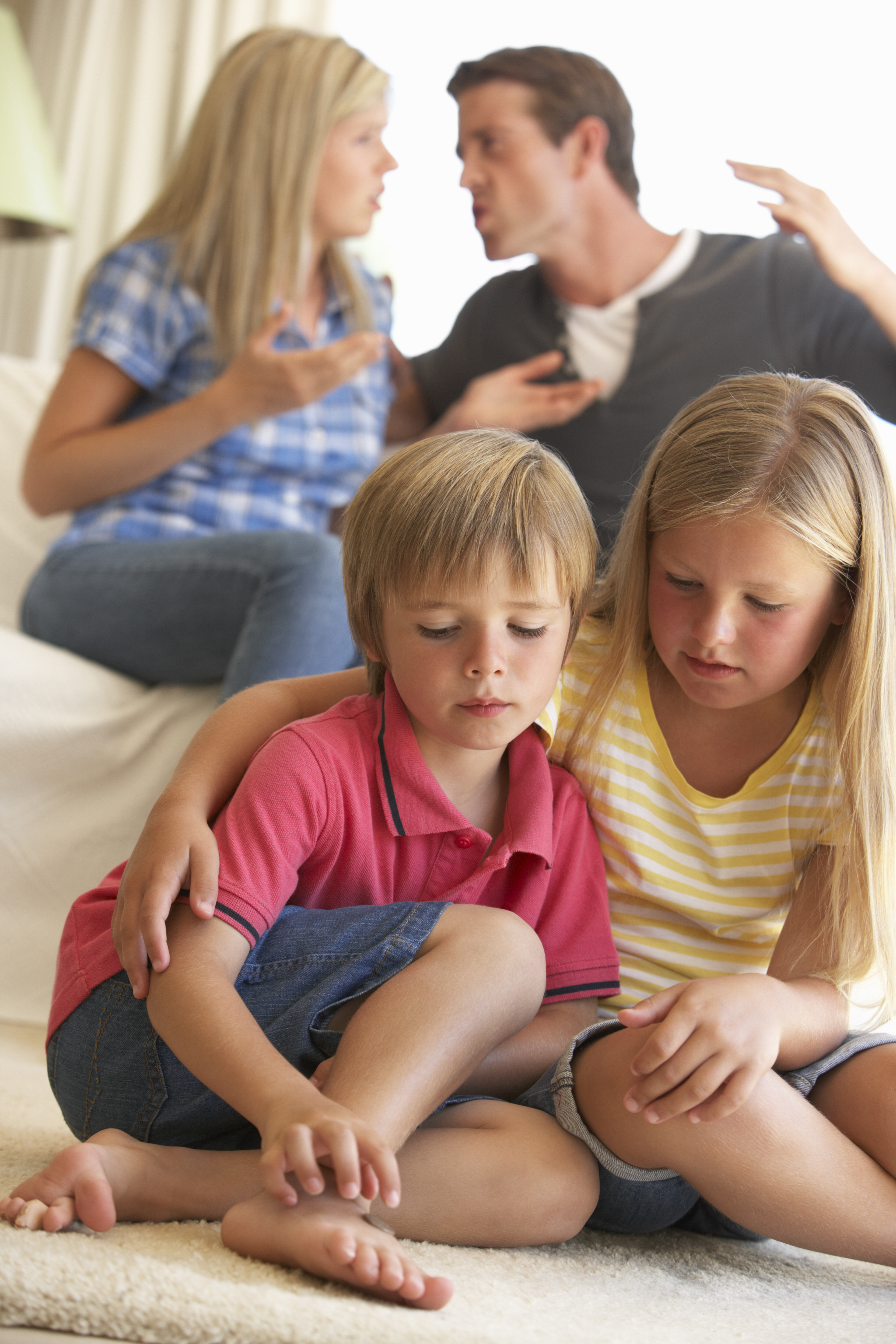 Streit in der Familie mit Kindern ergibt Stress